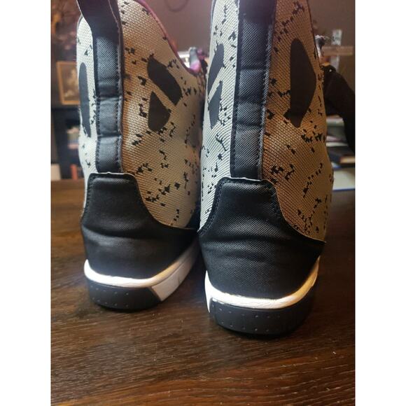 Hyperlite Gooey Size 11 Gray With Warning Signs - Picture 3 of 6